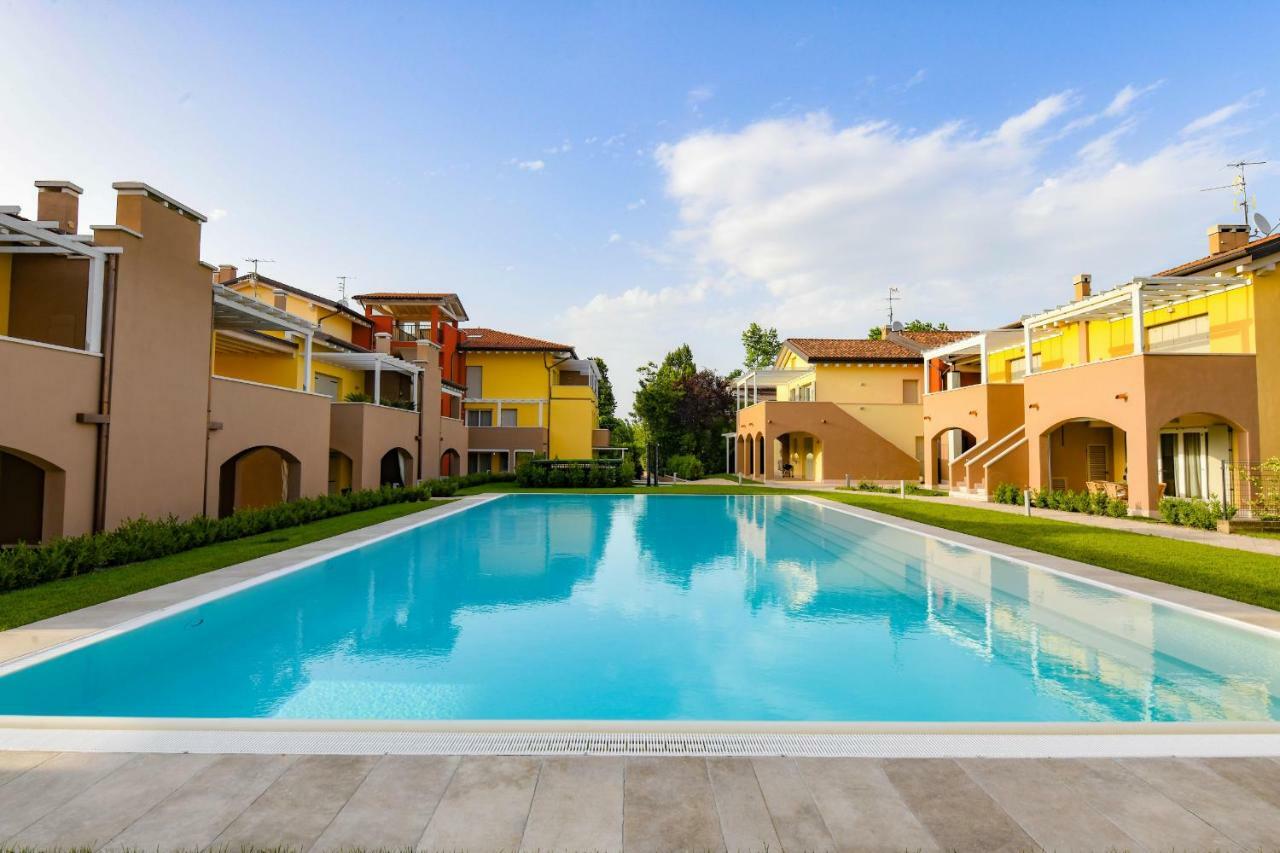 My Peschiera Family Home Deluxe ペスキエーラ・デル・ガルダ エクステリア 写真