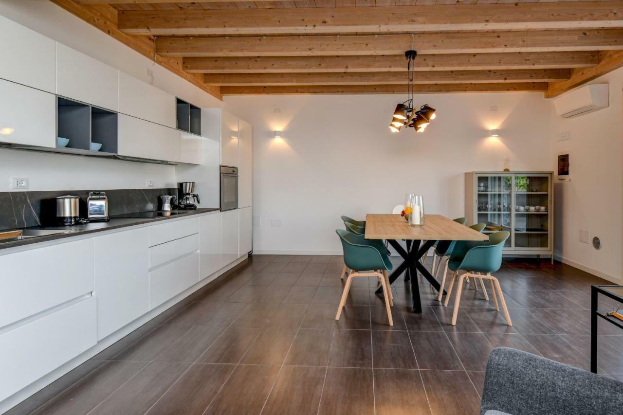 My Peschiera Family Home Deluxe ペスキエーラ・デル・ガルダ エクステリア 写真