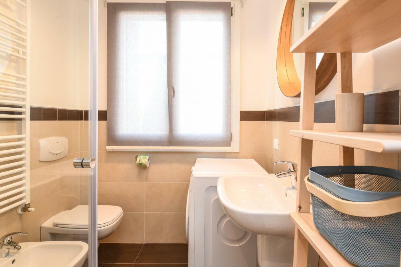 My Peschiera Family Home Deluxe ペスキエーラ・デル・ガルダ エクステリア 写真