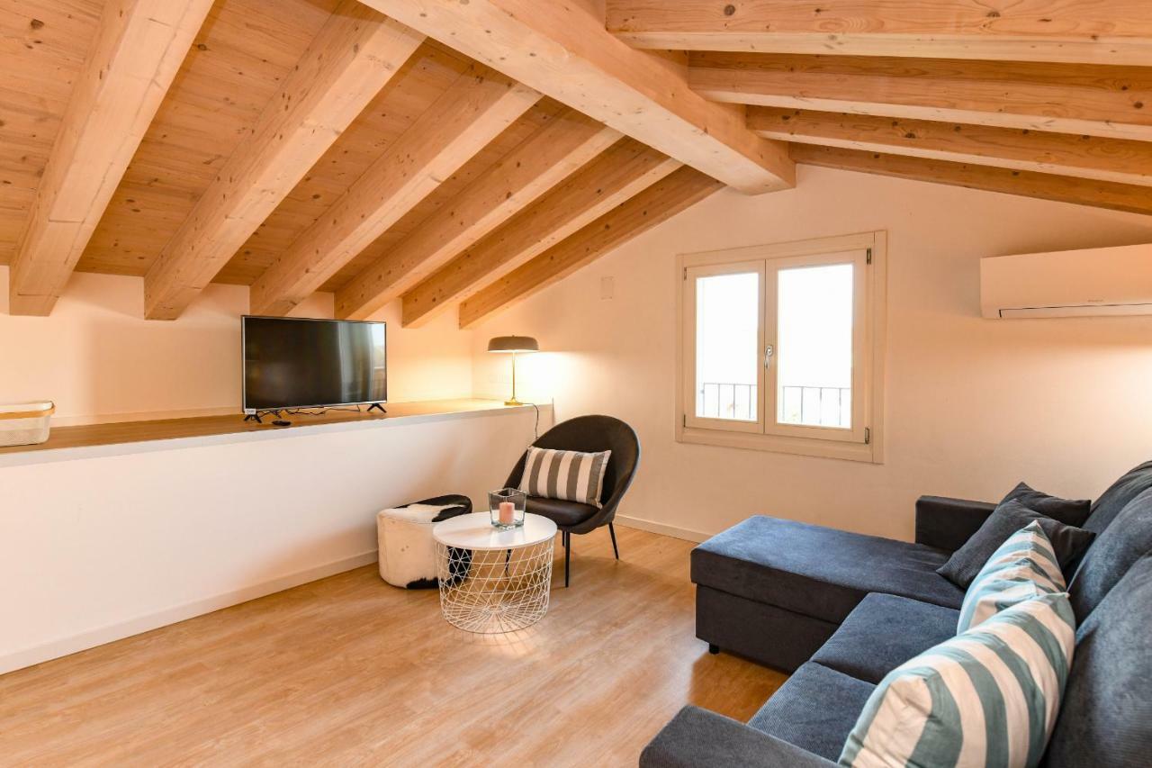 My Peschiera Family Home Deluxe ペスキエーラ・デル・ガルダ エクステリア 写真
