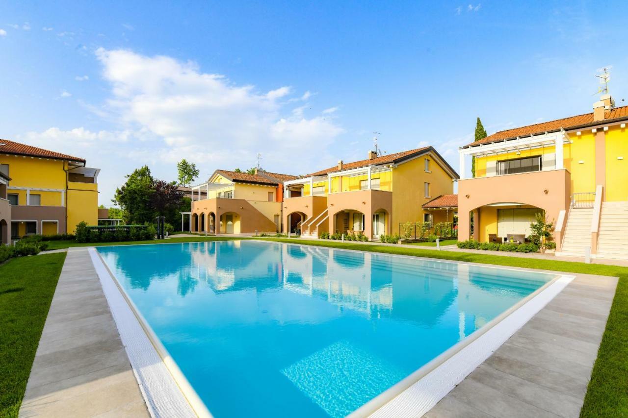 My Peschiera Family Home Deluxe ペスキエーラ・デル・ガルダ エクステリア 写真